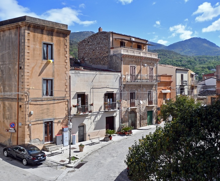 Centro storico Collesano_Foto AJFocke Collesanos historischen Zentrum ist ruhiger als der neuere Ortsteil.